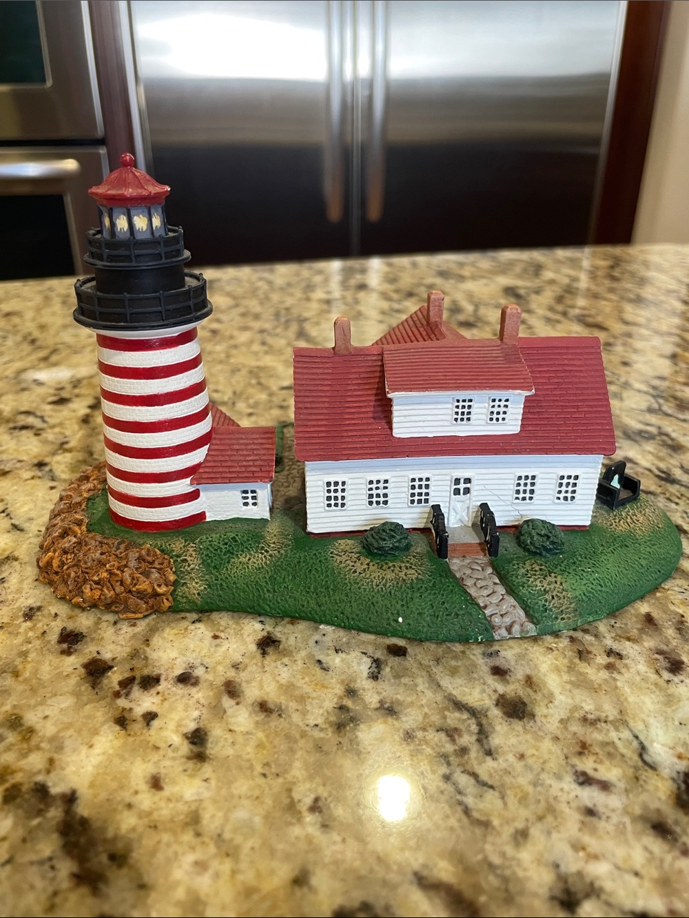 Danbury Mint Vintage 1992 “West Quoddy Head Lighthouse”